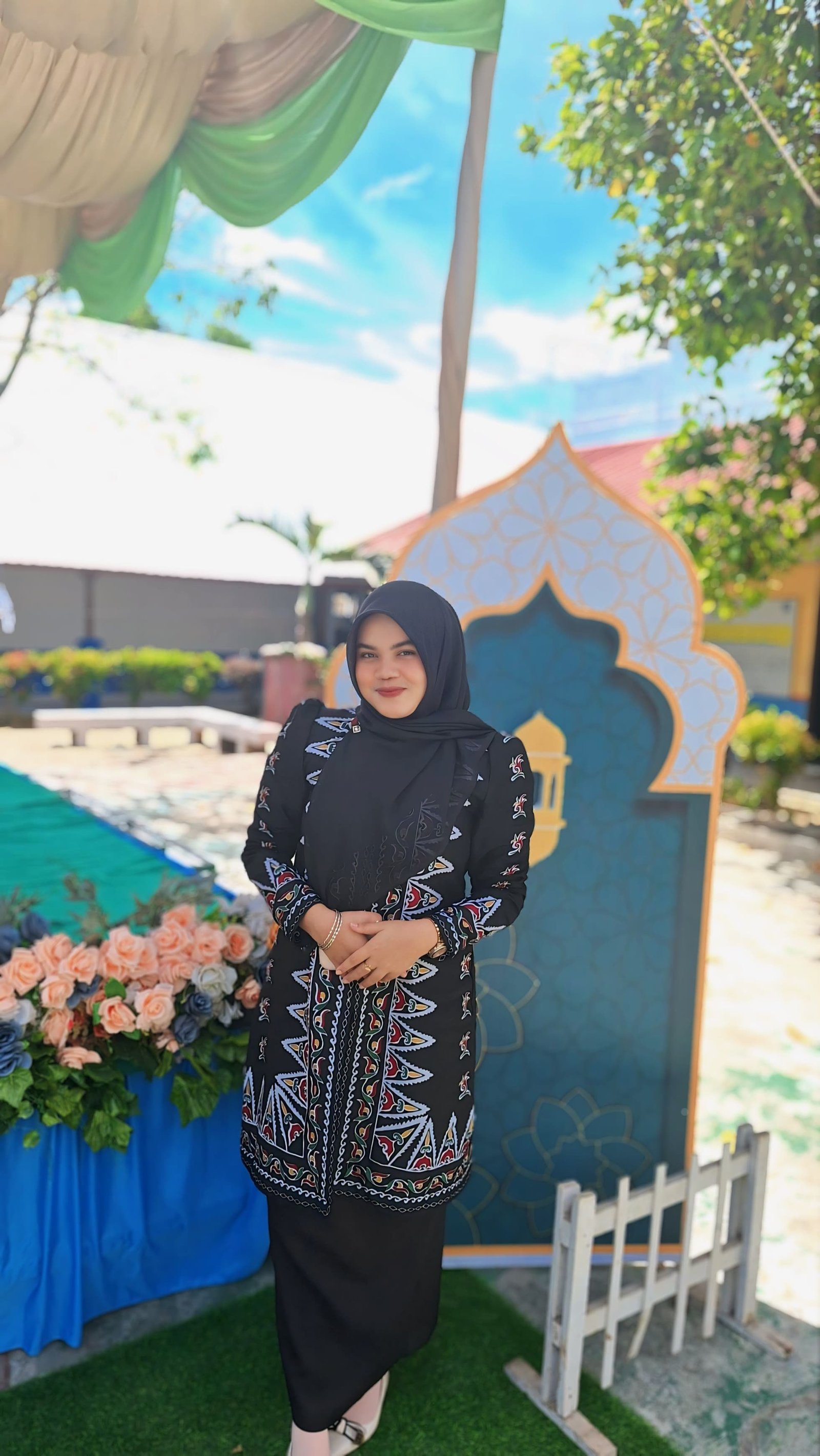 <center><br>Ghifari Sefti Jusya, S.Pd<br>1105016309010004</center>