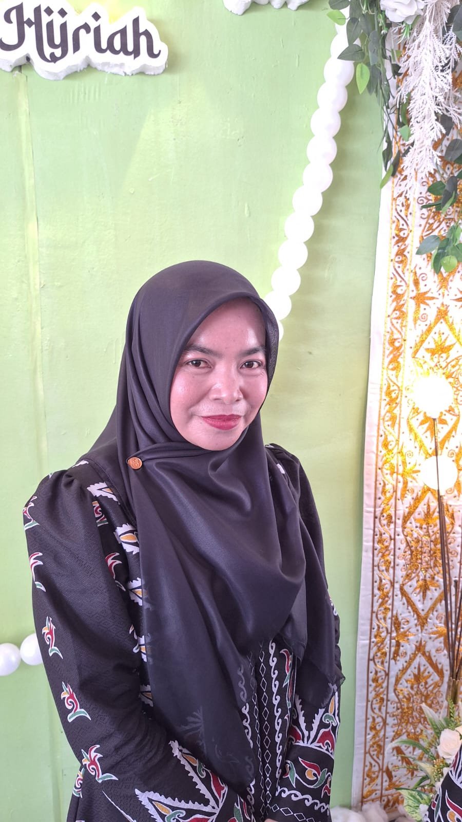 <center>Wali Kelas XII-2<br>Cut Muaiyana, S.Pd<br>198305082009042004</center>